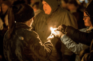 candlelighting in Roscoe Village